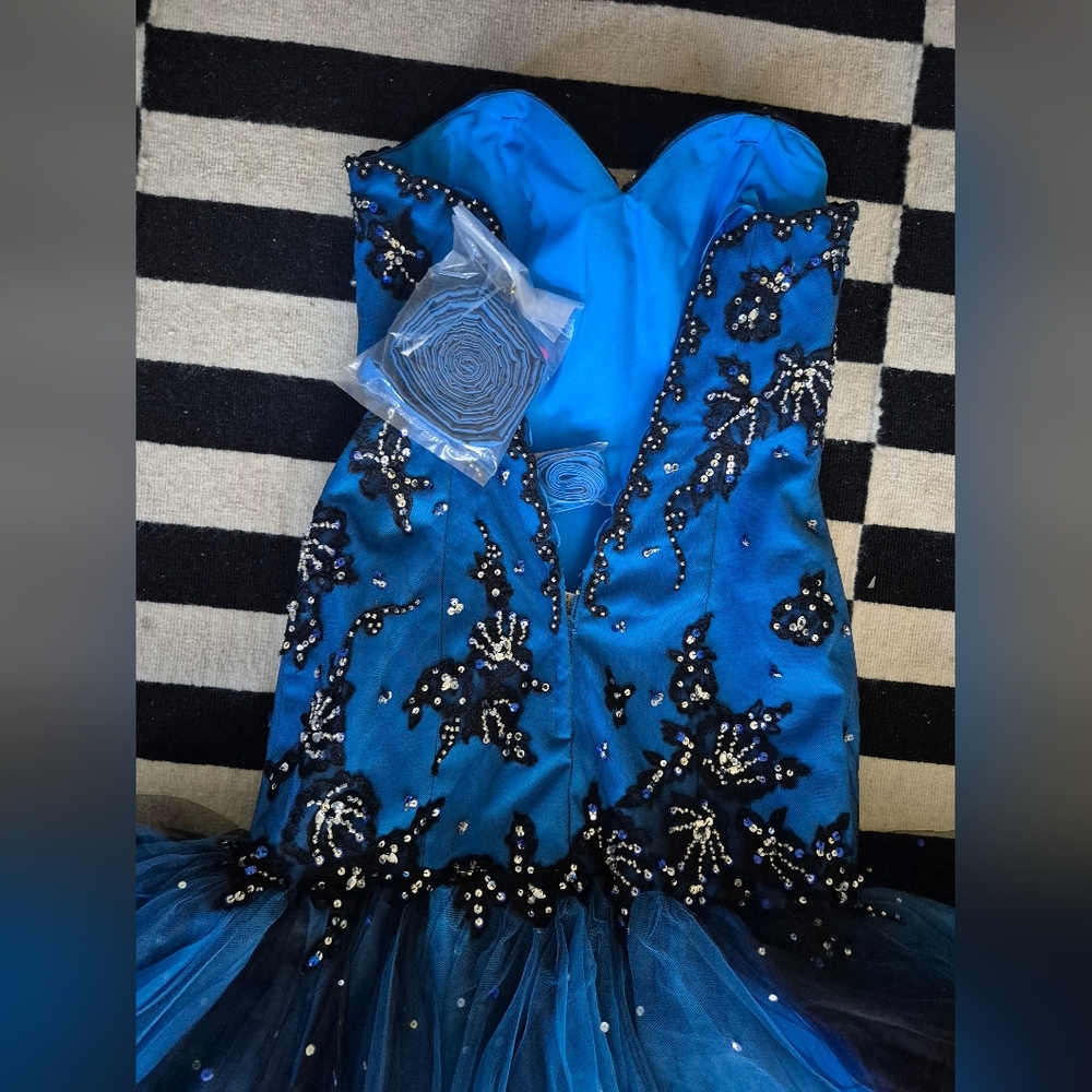 4 Madeline Gardener Blue and Black Prom Dress NwT - Picture 14 of 15
